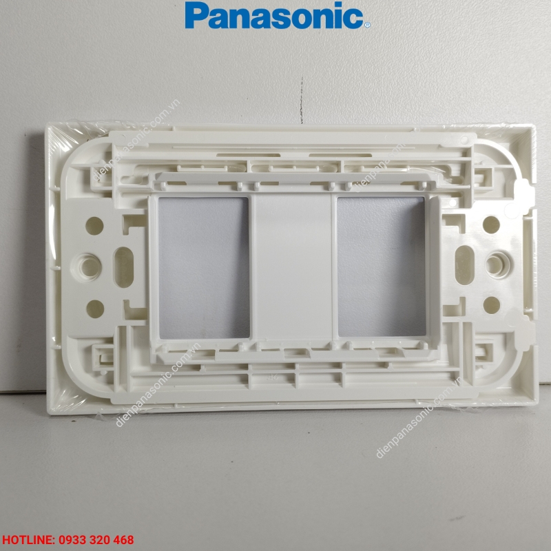 Mặt 2 thiết bị Panasonic WEV68020SW mặt sau